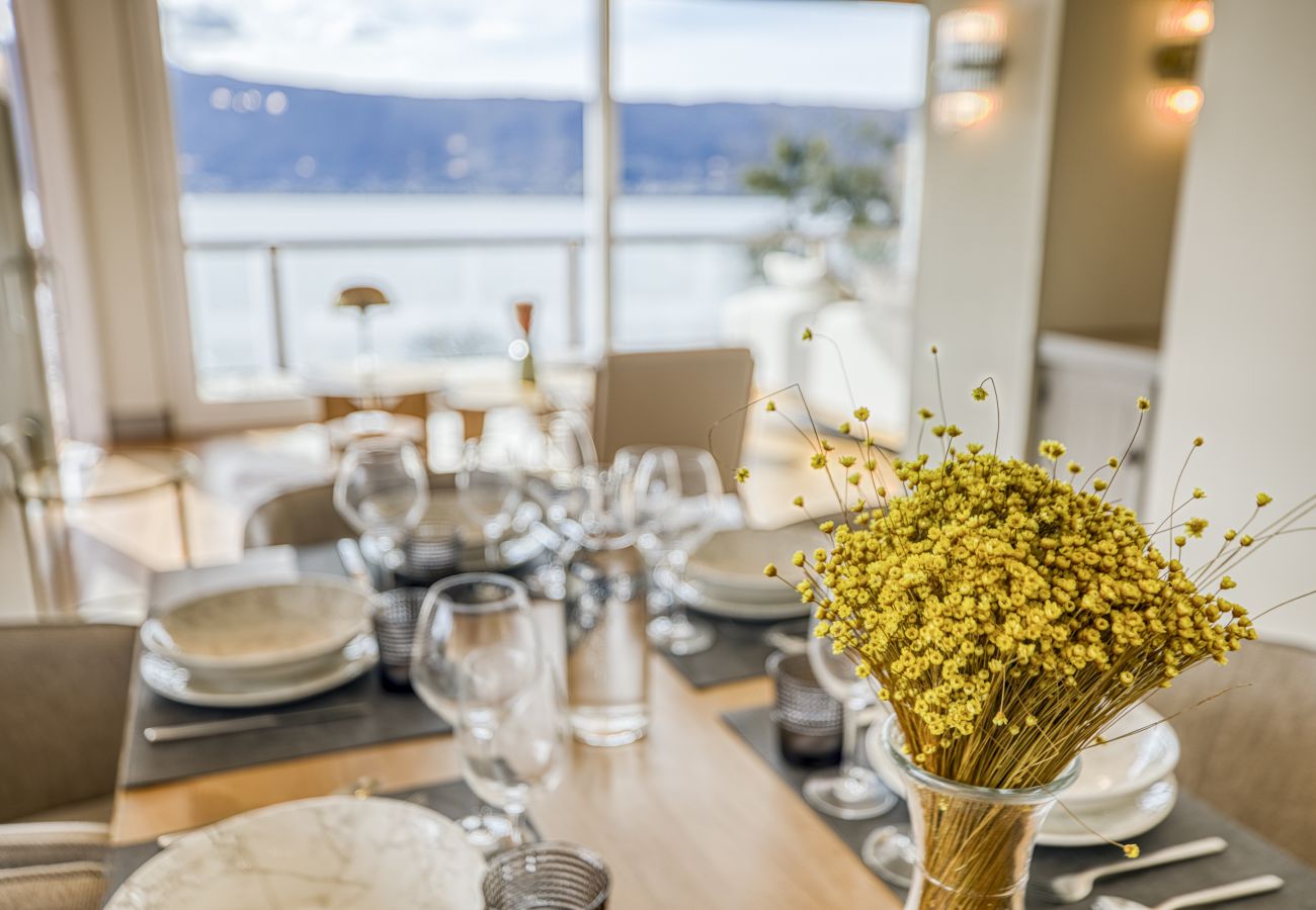 Villa in Veyrier-du-Lac - VEYRIER - Villa Collection, piscine, ponton privé,