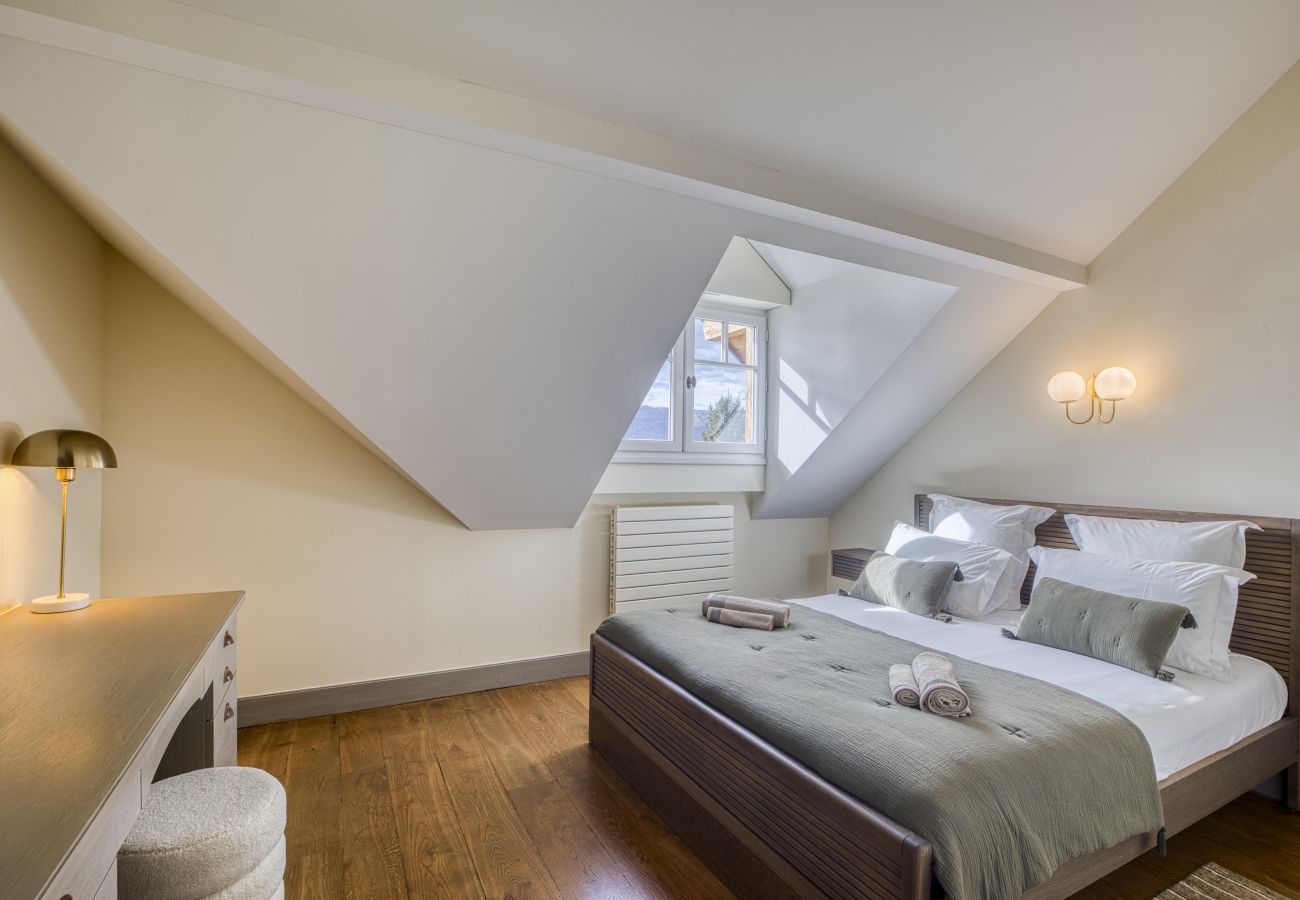 Villa in Veyrier-du-Lac - VEYRIER - Villa Collection, piscine, ponton privé,