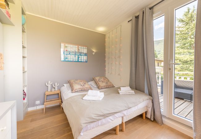 chambre, cocooning, location saisonnière, vacances, saint-jorioz, lac, montagne, luxe, maison, hôtel, neige, soleil