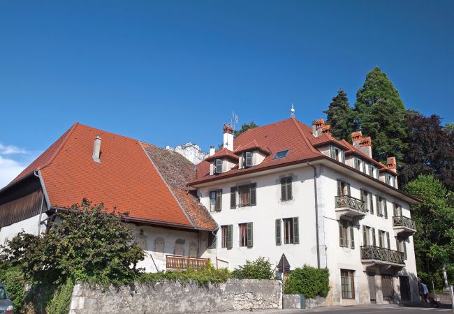 Studio à Menthon-Saint-Bernard - Studio La Savoyarde pour 2 personnes Studio à Menthon-Saint-Bernard - Studio La Savoyarde pour 2 personnes