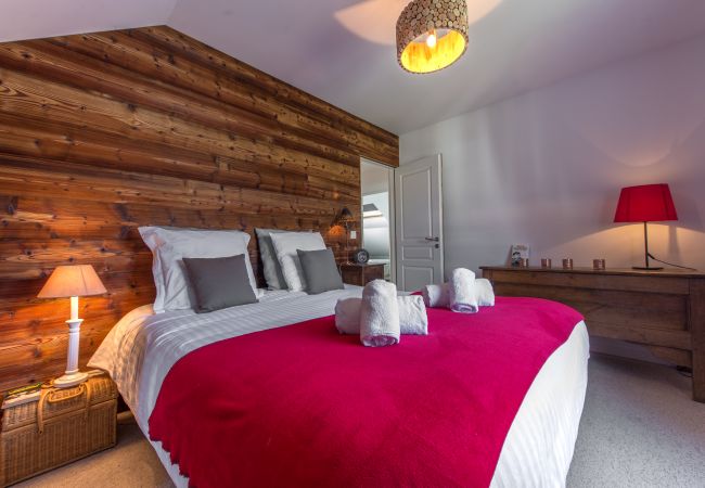 chambre, maison, luxe, location saisonnière, annecy, vacances, lac, montagne, hôtel, neige, soleil, plage, famille, jardin