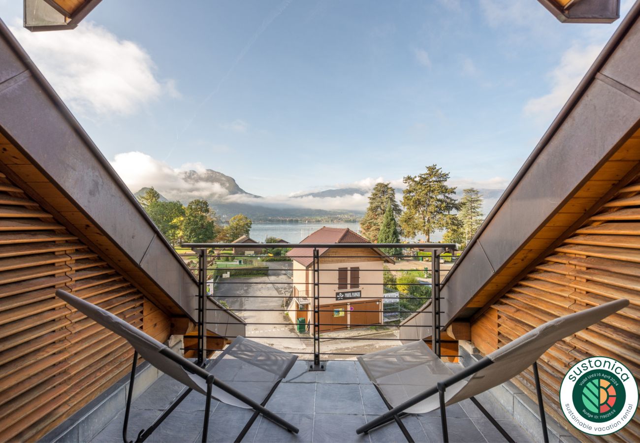 LLA Selections - Location saisonnière de maisons et chalets Premium appartement 4 personnes, vue lac, location saisonnière, conciergerie haut de gamme, vacances, hôtel, annecy, été