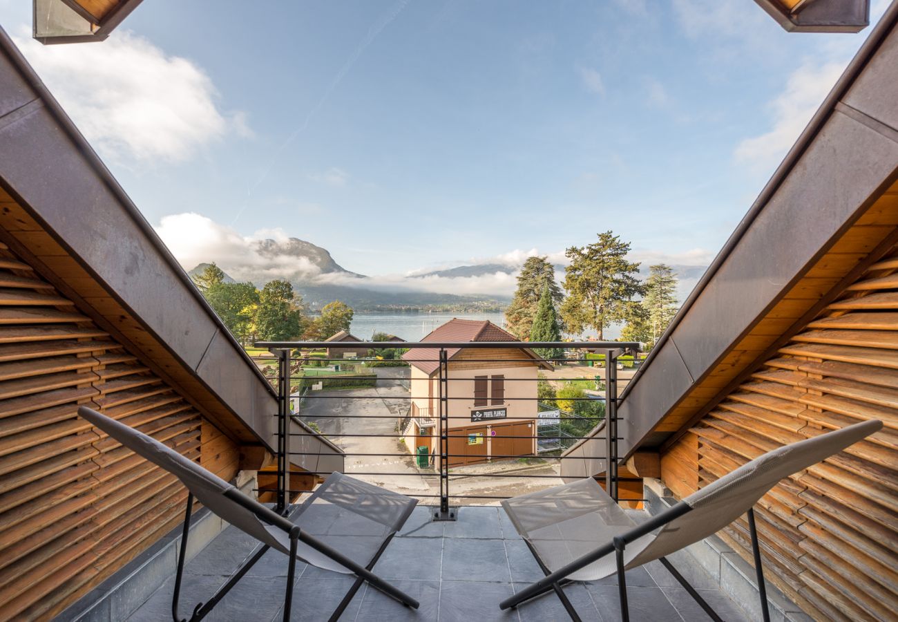 LLA Selections - Location saisonnière de maisons et chalets Premium appartement, luxe, location saisonnière, annecy, vacances, neige, plage, hôtel, soleil, hiver, village, vue lac, séjours