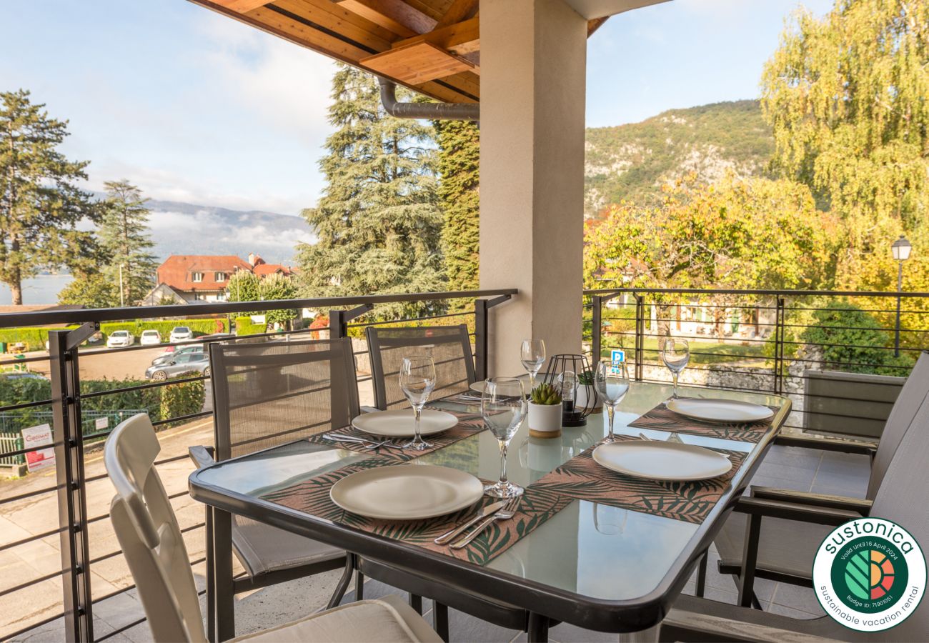 LLA Selections - Location saisonnière de maisons et chalets Premium accès à la plage, terrasse, soleil, location saisonnière, conciergerie haut de gamme, vacances, hôtel, annecy, lac