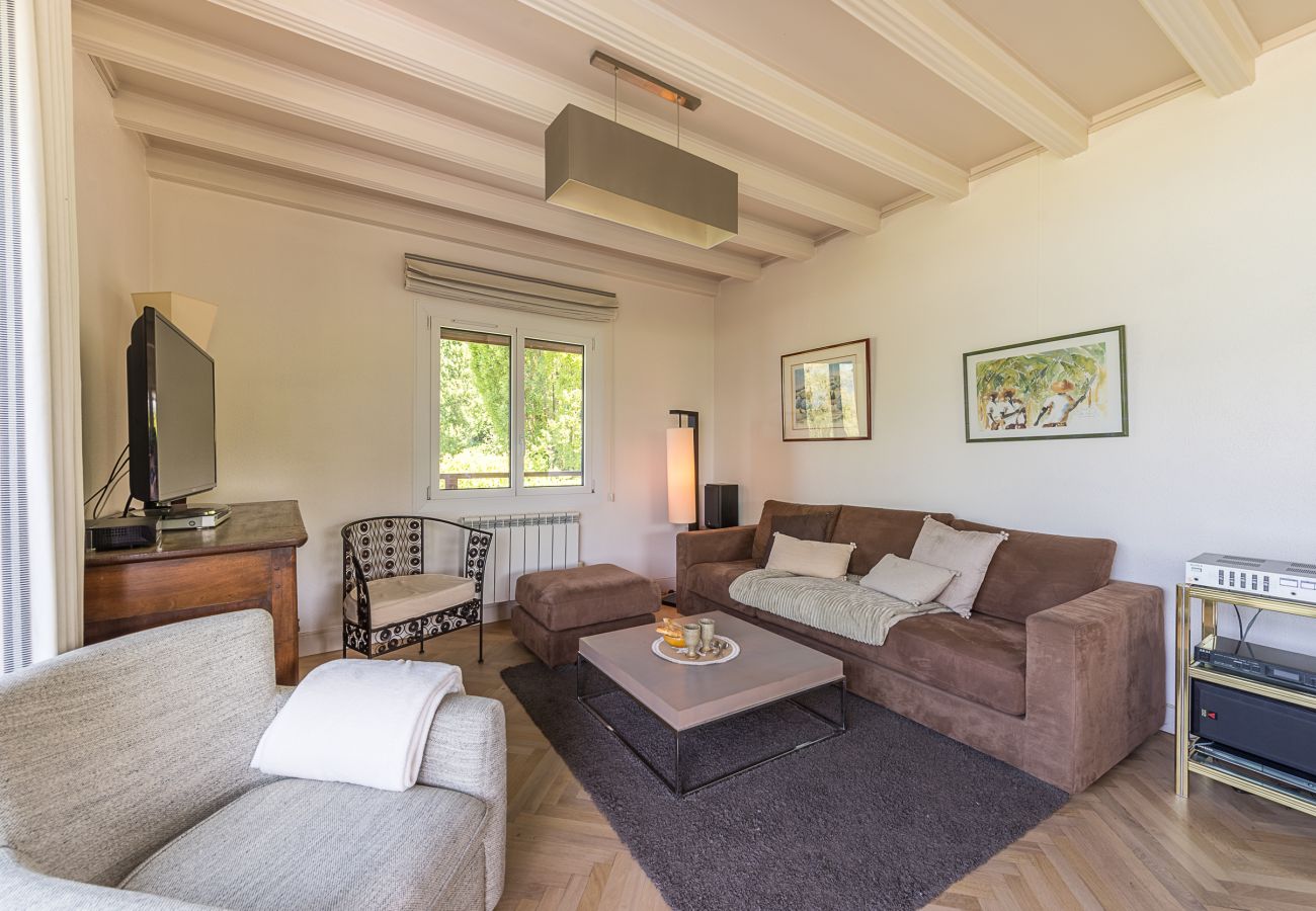 Super Host, logement durable, Sustonica, villa de prestige, à la location, à louer à Annecy, lac, ponton