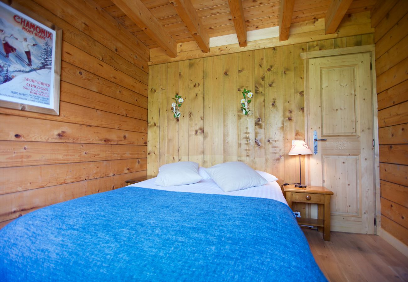 chambre double, chalet, location saisonnière, annecy, vacances, lac, montagne, luxe, maison, hôtel, neige, soleil 