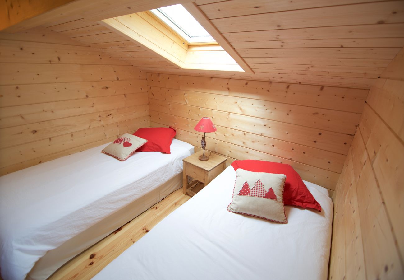 chambre lits simples, chalet, location saisonnière, annecy, vacances, lac, montagne, luxe, maison, hôtel, neige, soleil 