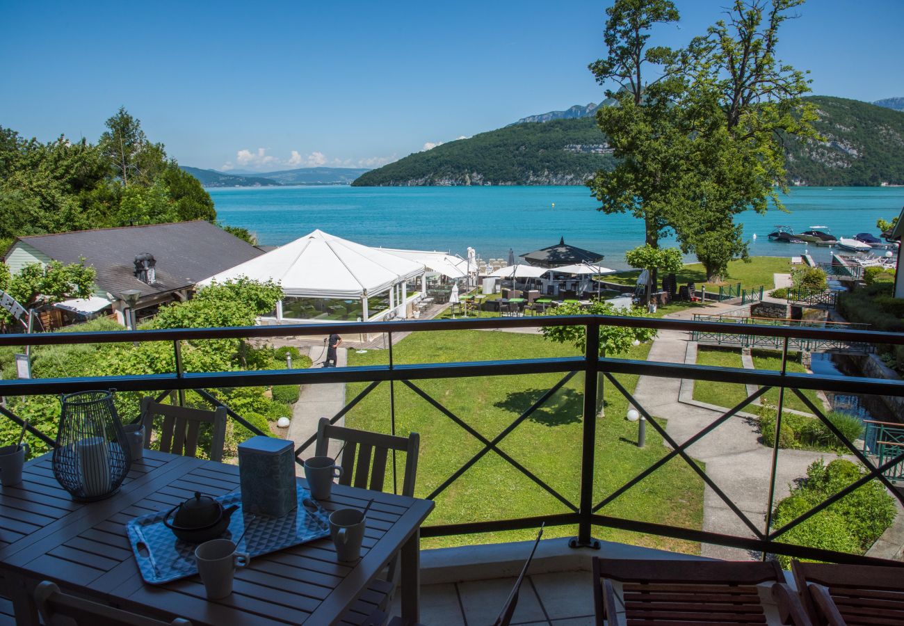 balcon, baie des voiles, location saisonnière, vacances, lac, montagne, luxe, appartement, hôtel, neige, soleil