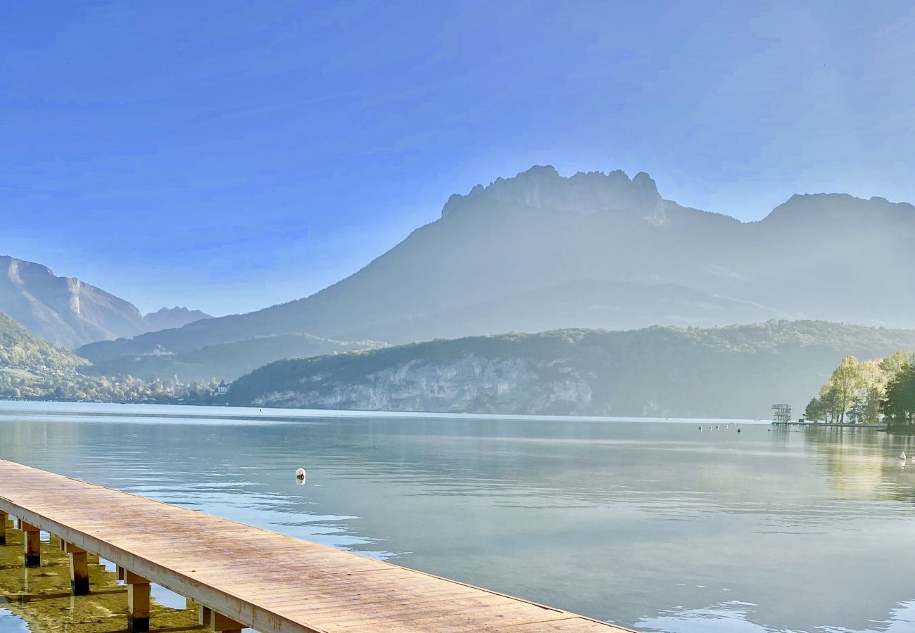 Lac d'Annecy, plage, Airbnb, booking, prestige, agence de location, LLA Selections, maison de famille Premium 