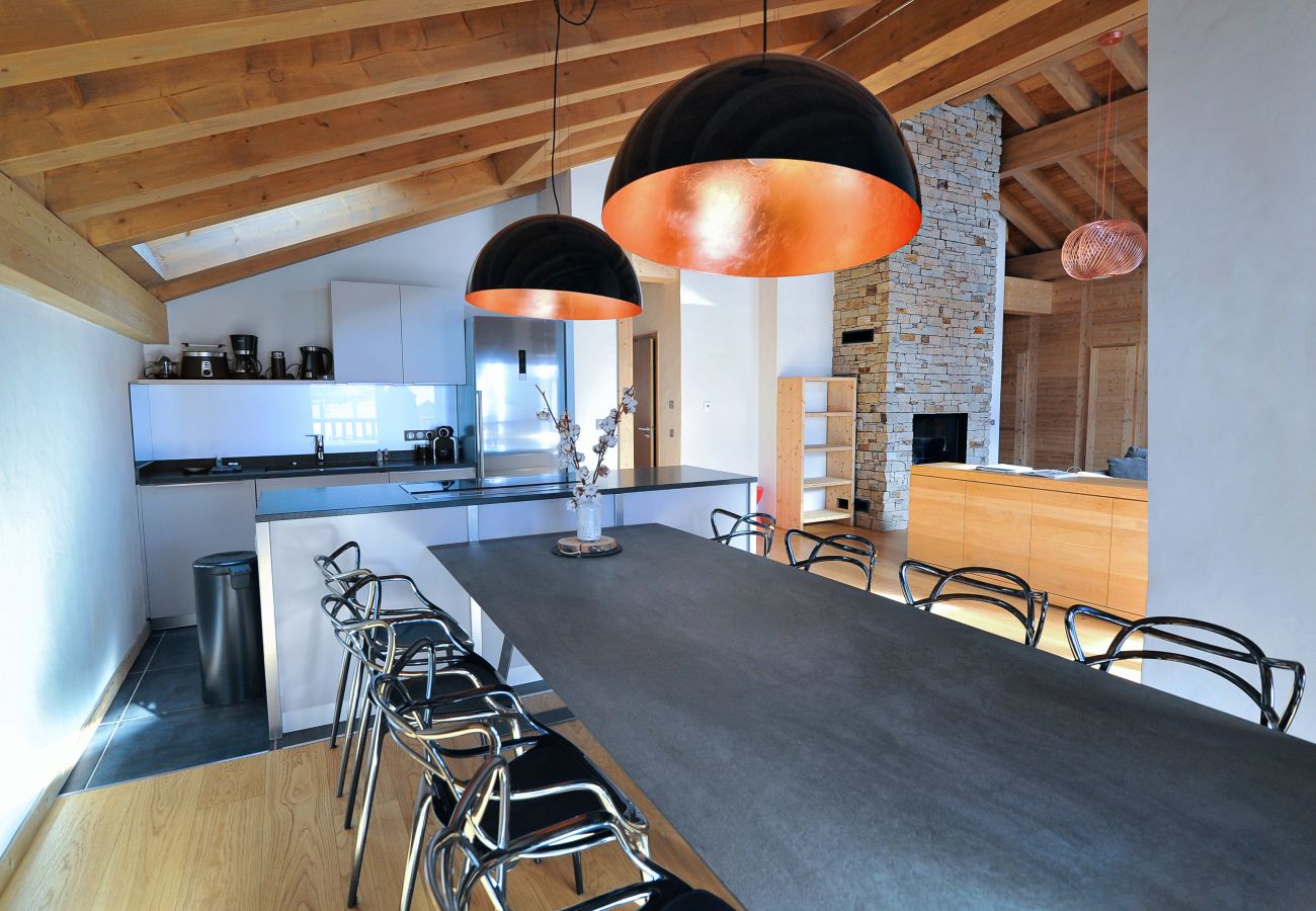 Appartement à La Clusaz - LCZ - Luxueux T6 au pied des pistes, 5* 10/12p