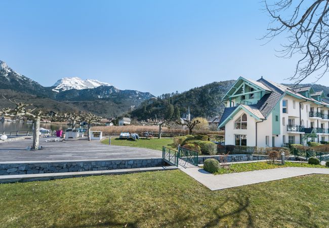 Appartement à Duingt - BAIE DES VOILES - #207 Duplex 5 pers. Vue lac Appartement à Duingt - BAIE DES VOILES - #207 Duplex 5 pers. Vue lac