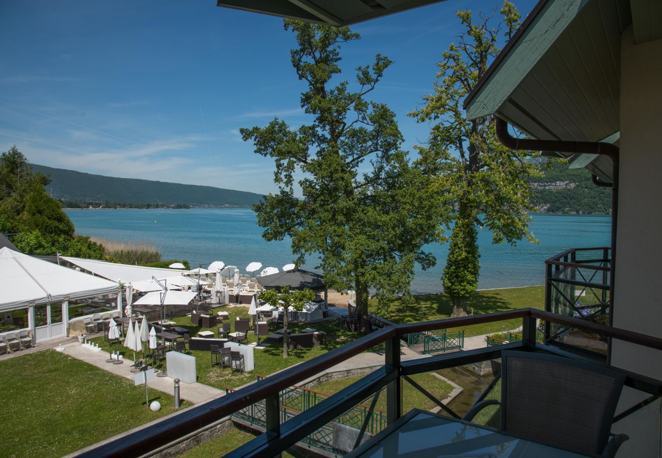 balcon, baie des voiles, annecy, Duingt, location saisonnière, vacances, vue lac, accès lac, vue montagne, luxe