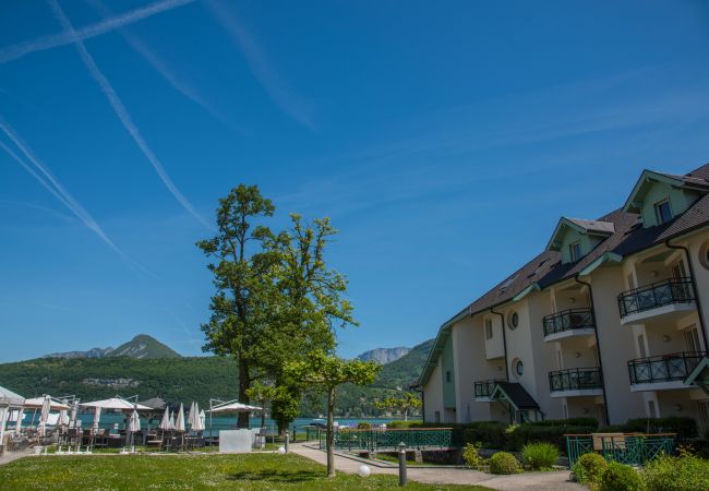 Appartement à Duingt - BAIE DES VOILES - #208 DUPLEX vue lac et Chateau. Appartement à Duingt - BAIE DES VOILES - #208 DUPLEX vue lac et Chateau.