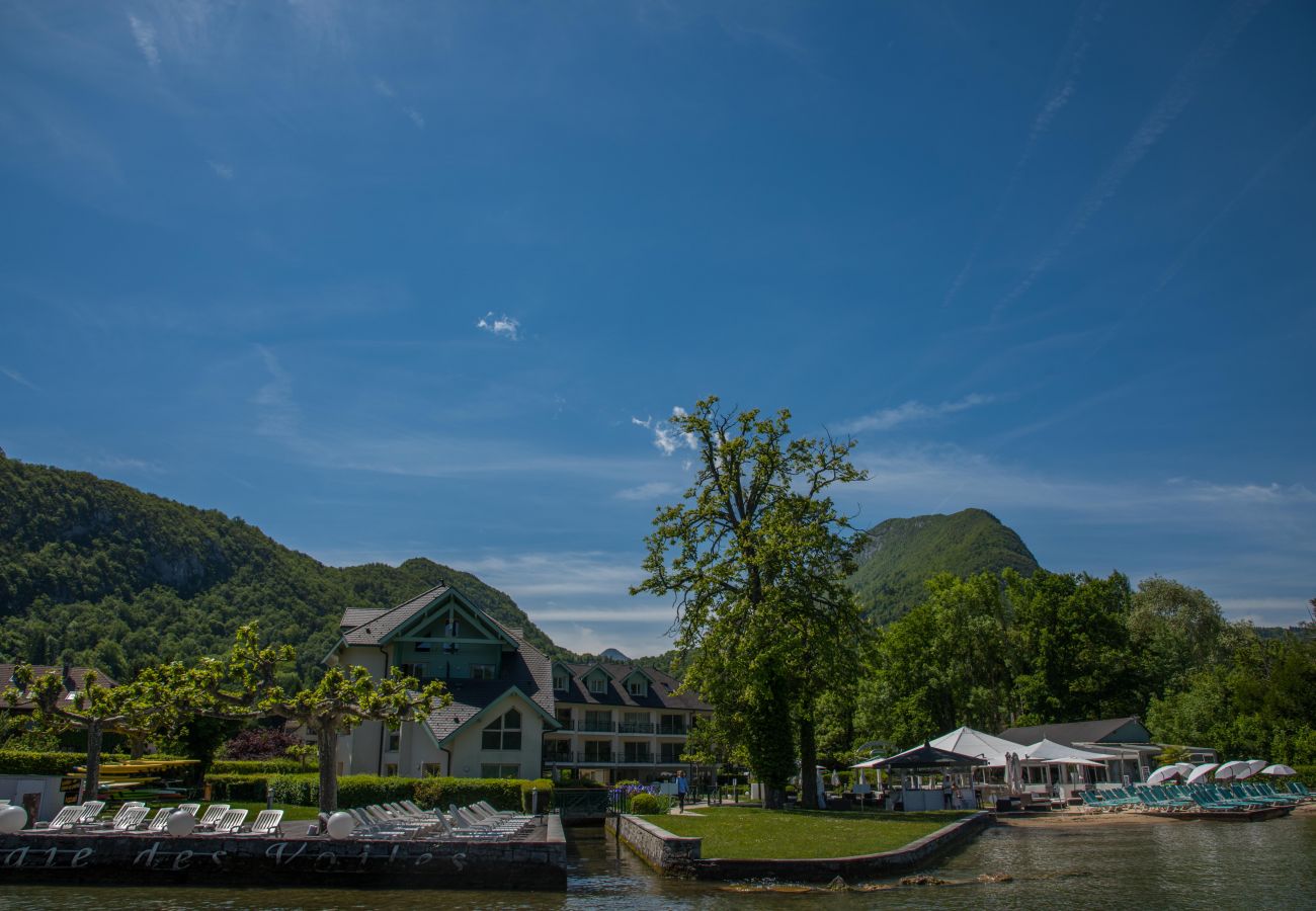 bâtiment, résidence, baie des voiles, annecy, Duingt, plage privée, vacances, locations saisonnière 