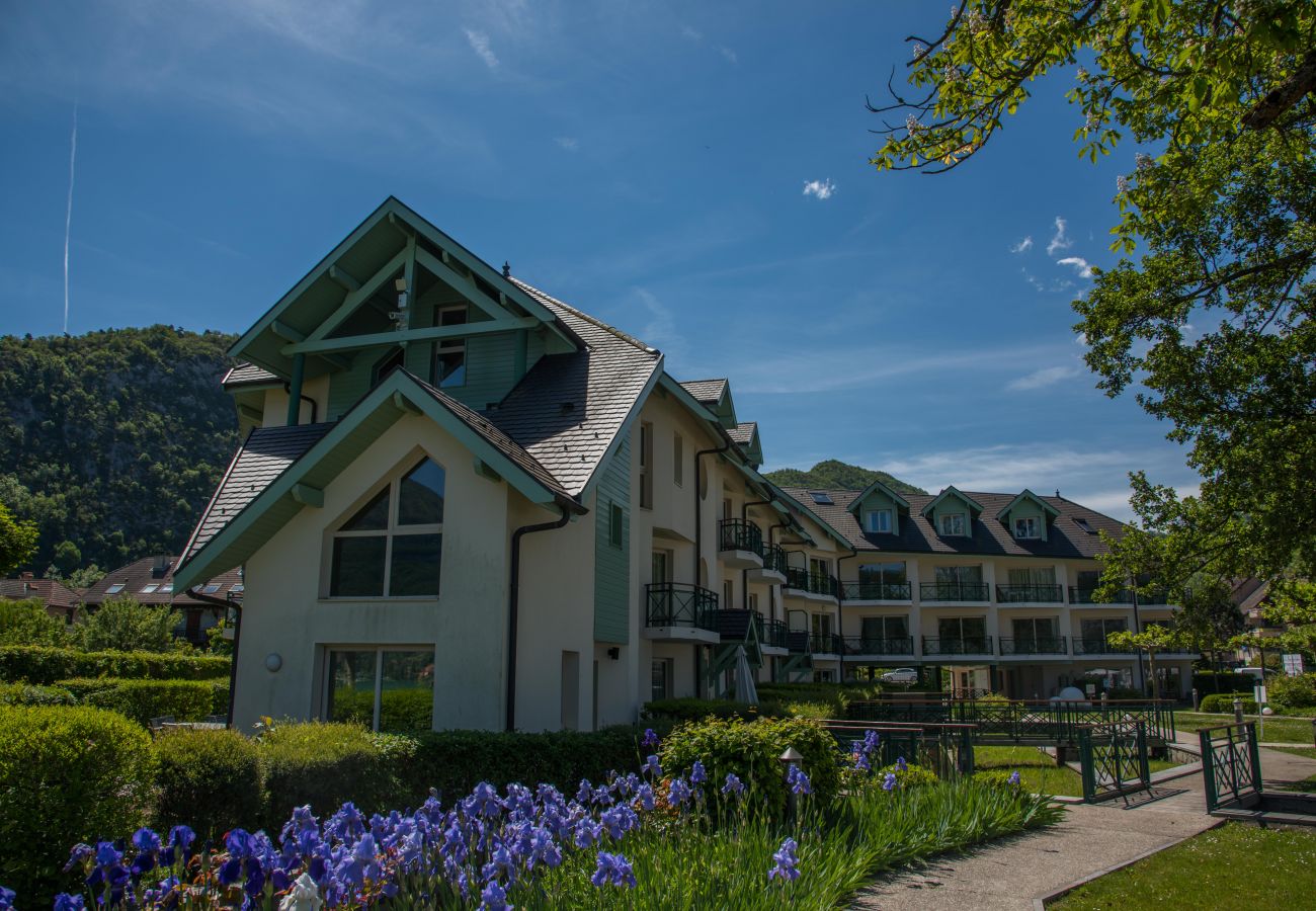 bâtiment, résidence, baie des voiles, annecy, facade, vue lac, location saisonnière, vacances