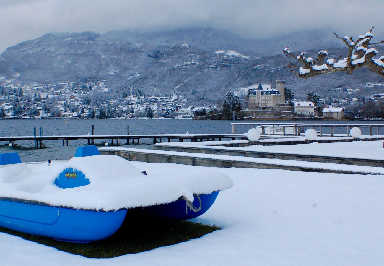 résidence, baie des voiles, Duingt, annecy, neige, hiver, vue, lac, vacances, location saisonnière