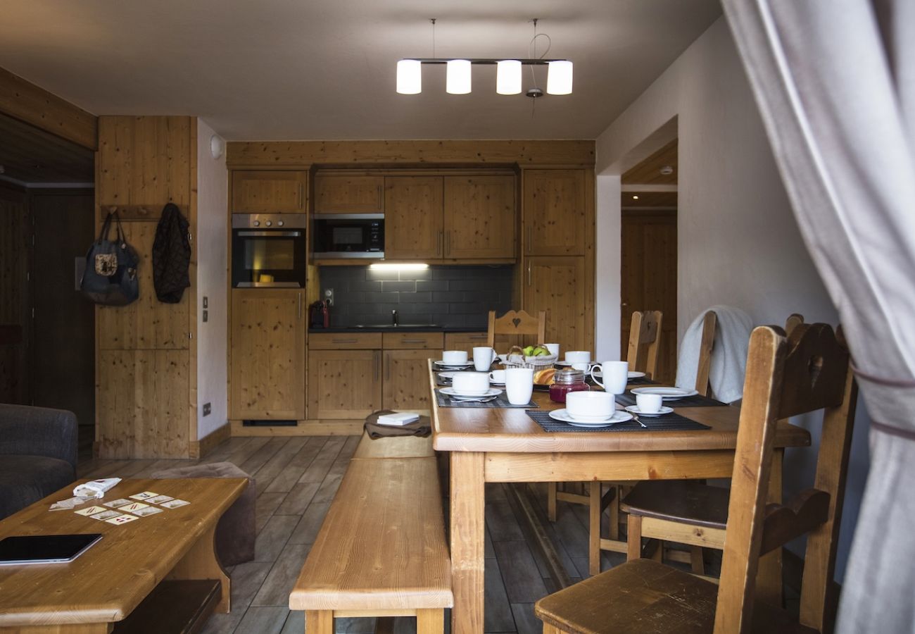 Appartement à La Clusaz - LCZ - Charmant T3 spa aux pieds des pistes, 4*