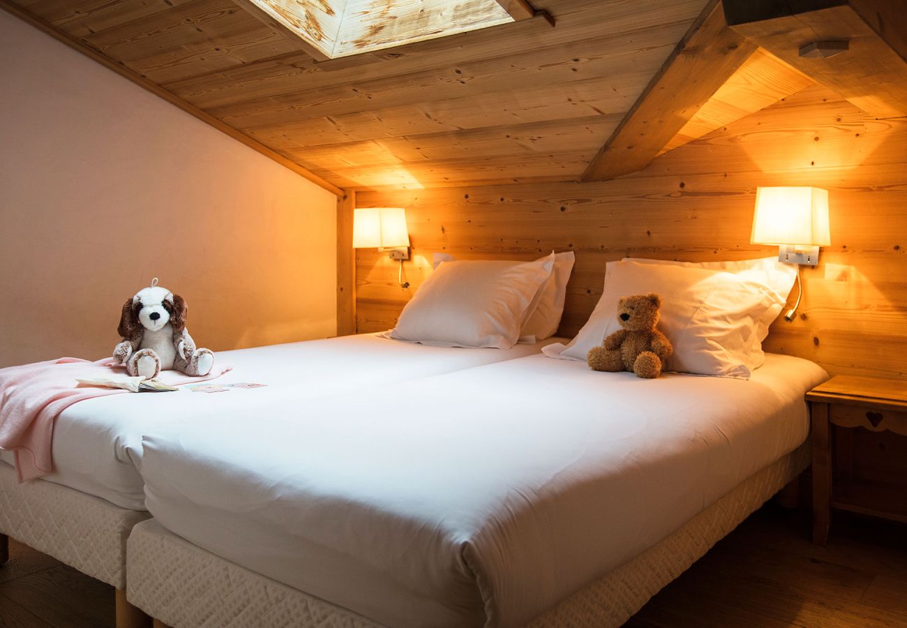 Appartement à La Clusaz - LCZ - Charmant T6 coeur village piscine spa, 4*