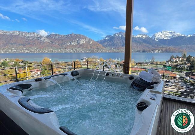 appartement,  jacuzzi, vue lac, location saisonnière, conciergerie haut de gamme, vacances, hôtel, annecy, été 