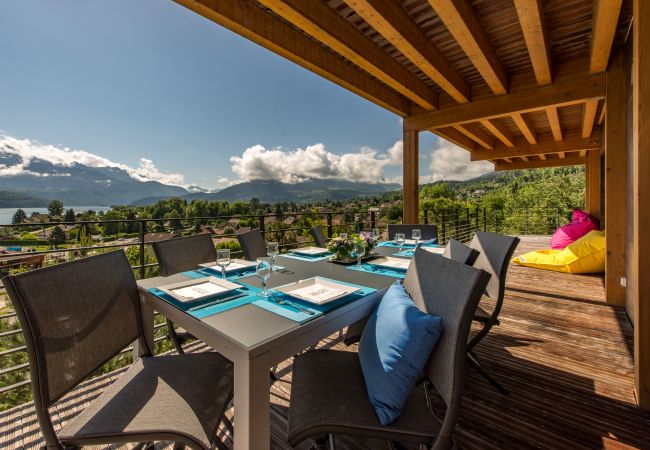 maison, appartement, luxe, location saisonnière, annecy, vacances, vue lac, montagne, hôtel, jacuzzi, neige, soleil