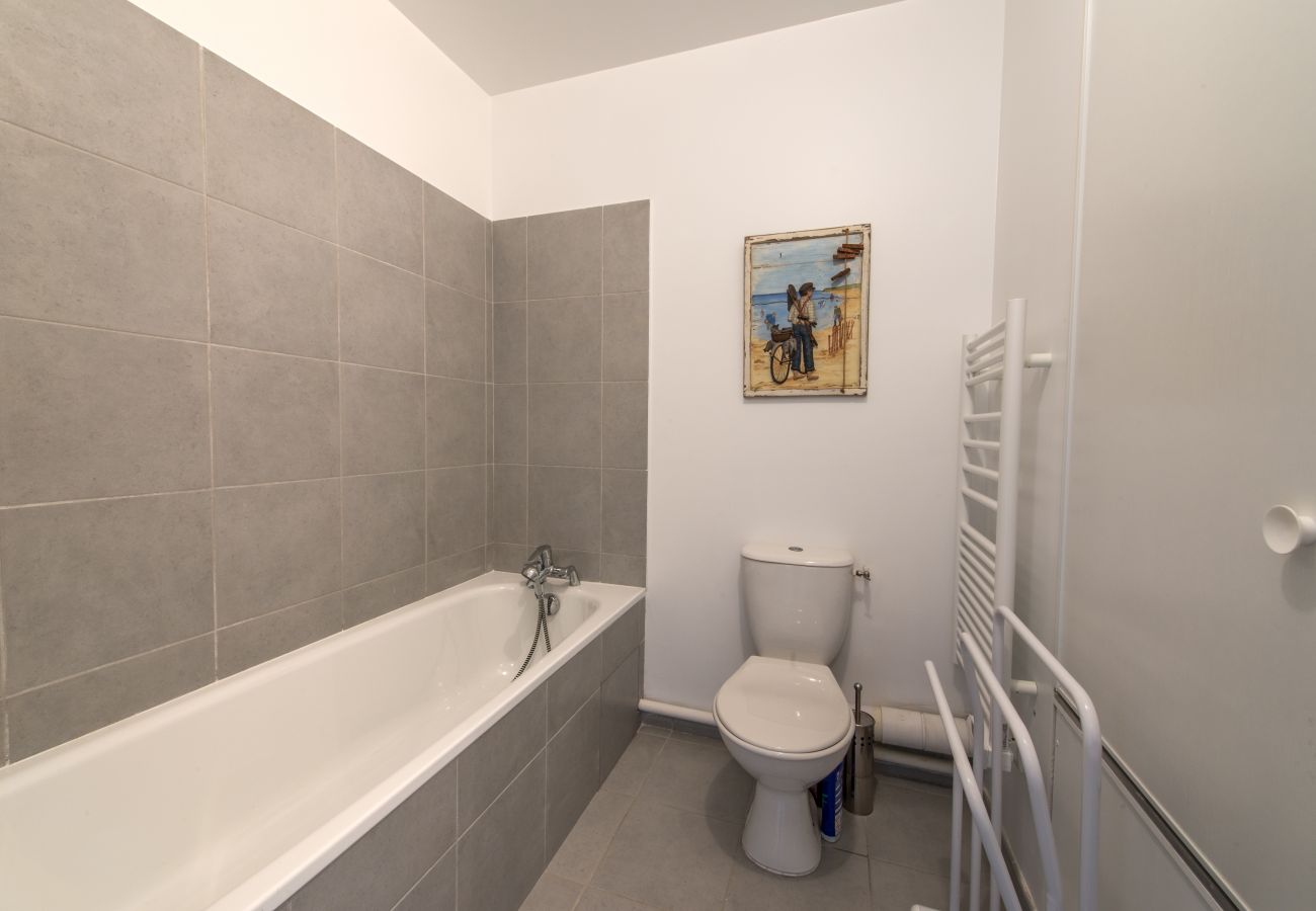 salle de bain, appartement, luxe, location saisonnière, annecy, vacances, lac, montagne, hôtel, plage privée, neige, soleil 