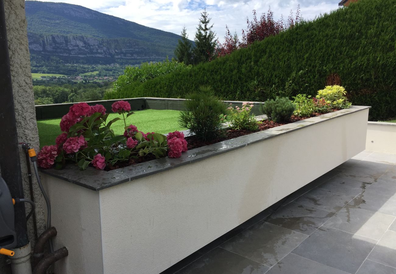 Chalet à Doussard - Unique Chalet avec vue Montagnes a 360°