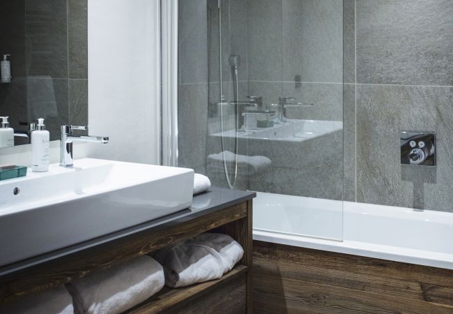 Chalet à La Clusaz - LCZ - Le Chalet 5* Cocon des Confins - 14 p Chalet à La Clusaz - LCZ - Le Chalet 5* Cocon des Confins - 14 p