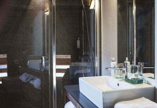 Chalet à La Clusaz - LCZ - Le Chalet 5* Cocon des Confins - 14 p Chalet à La Clusaz - LCZ - Le Chalet 5* Cocon des Confins - 14 p