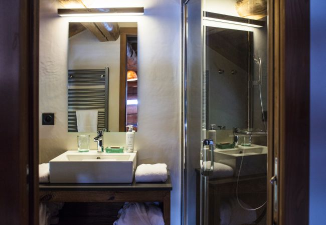 Chalet à La Clusaz - LCZ - Le Chalet 5* Cocon des Confins - 14 p Chalet à La Clusaz - LCZ - Le Chalet 5* Cocon des Confins - 14 p