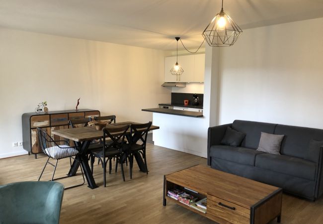 Appartement à Menthon-Saint-Bernard - LES CHARMILLES