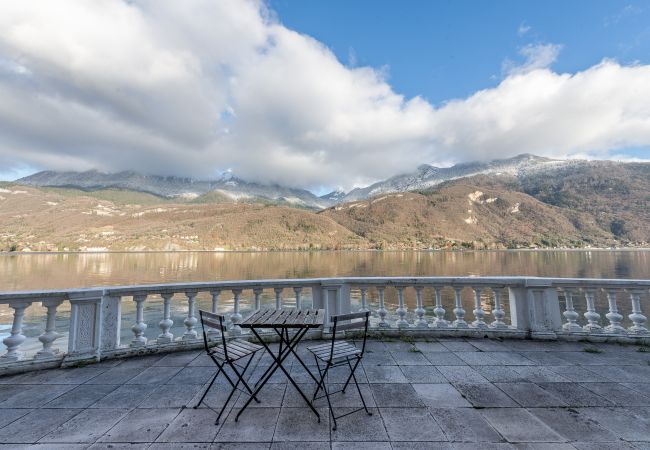 Appartement à Duingt - LES LIBELLULES - Rez de lac, accès direct privatif Appartement à Duingt - LES LIBELLULES - Rez de lac, accès direct privatif