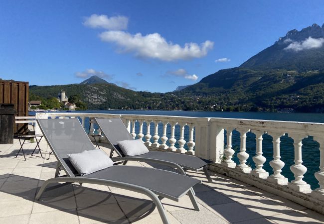 Appartement à Duingt - LES LIBELLULES - Rez de lac, accès direct privatif Appartement à Duingt - LES LIBELLULES - Rez de lac, accès direct privatif