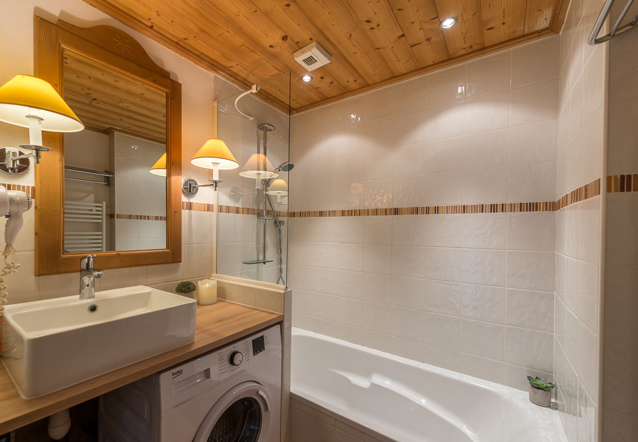 salle de bain, baignoire, machine à laver, vacances, location saisonnière, luxe