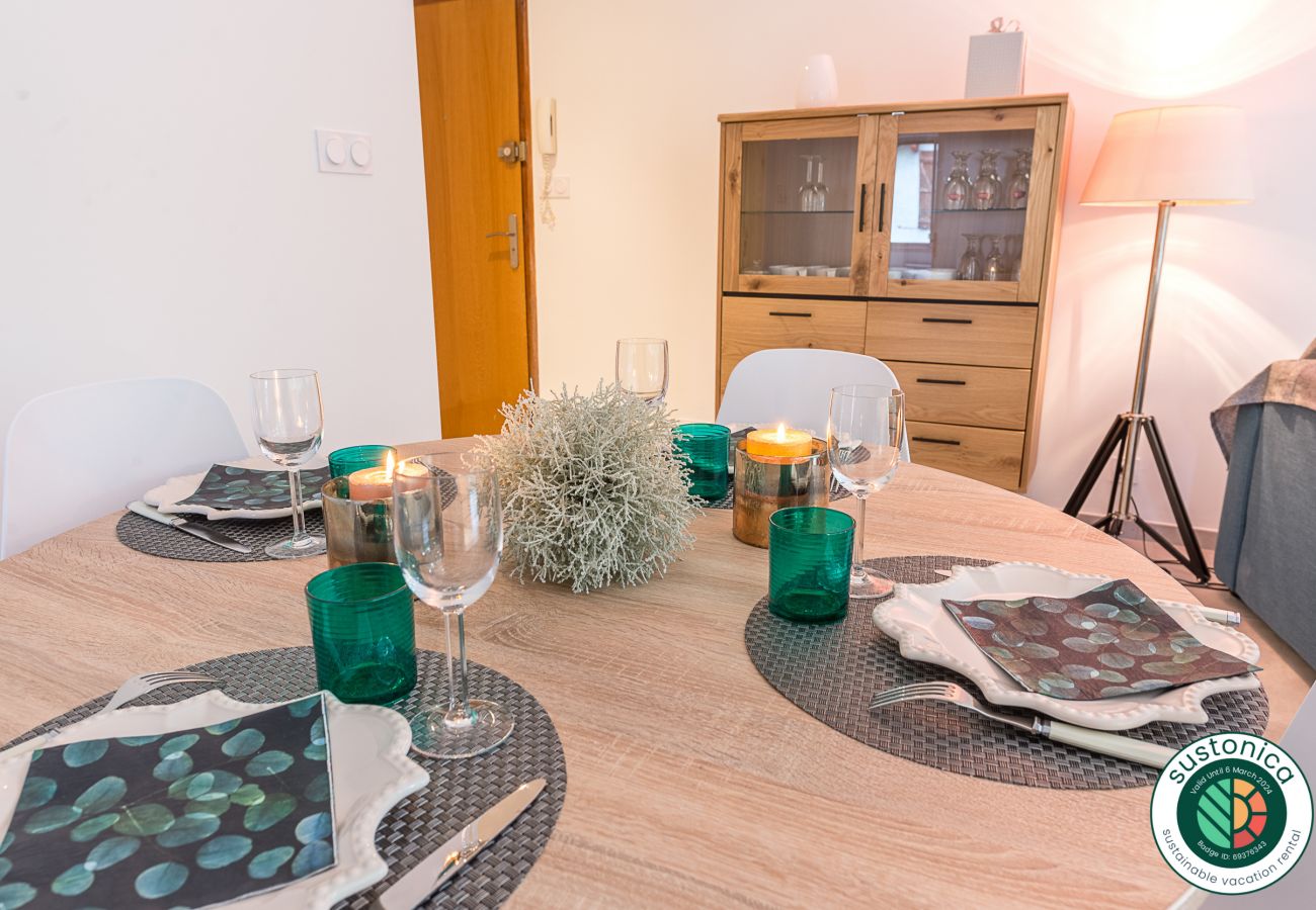 appartement, 4 personnes, terrasse, soleil, location saisonnière, conciergerie haut de gamme, vacances, hôtel, annecy, lac