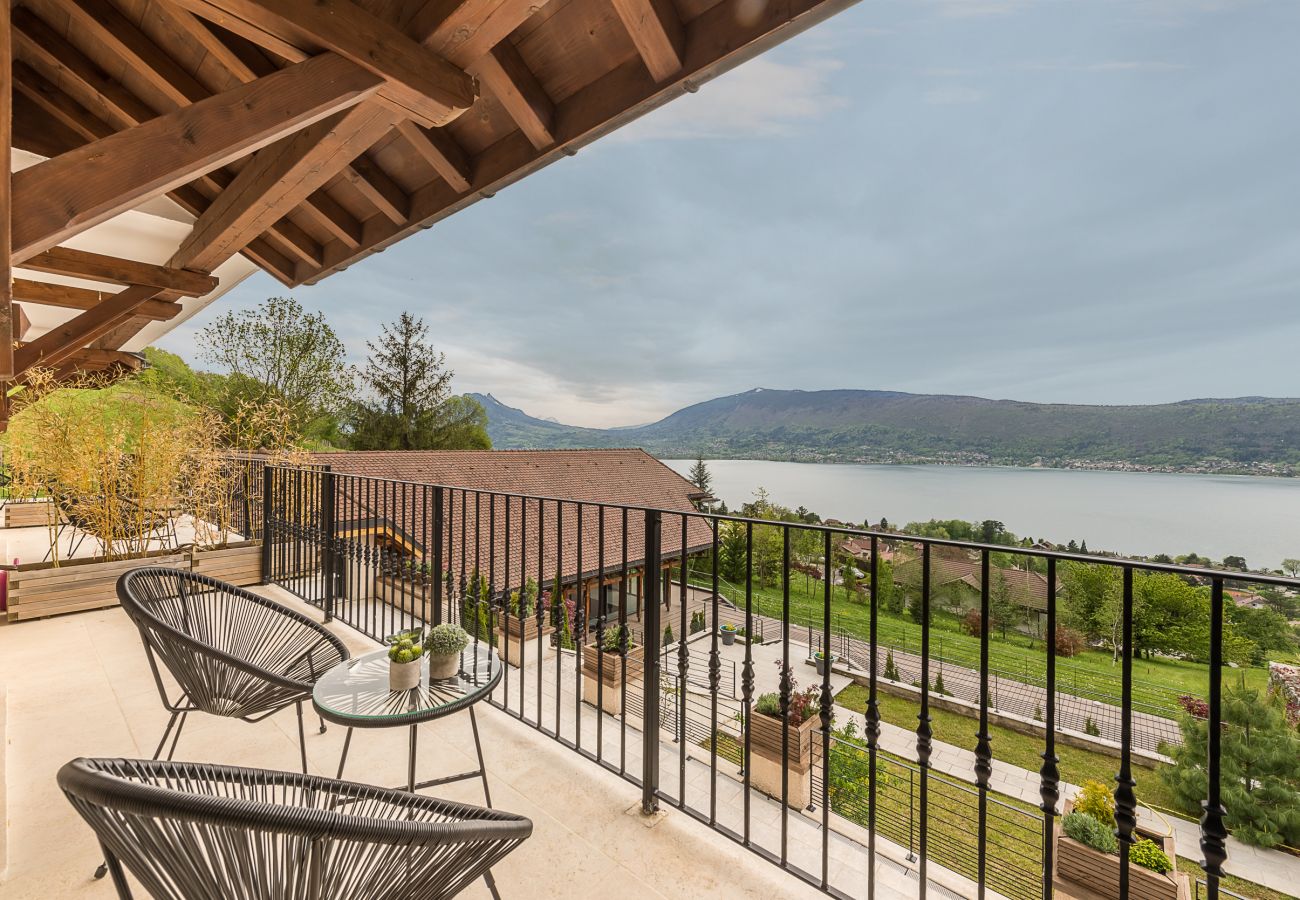 villa, luxe, location saisonnière, annecy, vacances, neige, piscine, hôtel, neige, soleil, hiver, jacuzzi, maison, vue lac