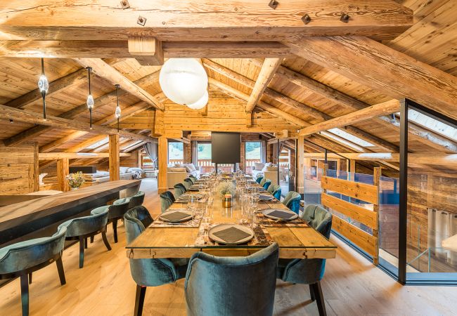 chalet, luxe, location saisonnière, clusaz, vacances, ski, neige, montagne, hôtel, neige, soleil, hiver, jacuzzi, alpes