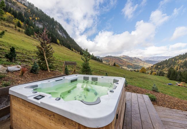 chalet, luxe, location saisonnière, clusaz, vacances, ski, neige, montagne, hôtel, neige, soleil, hiver, jacuzzi, alpes