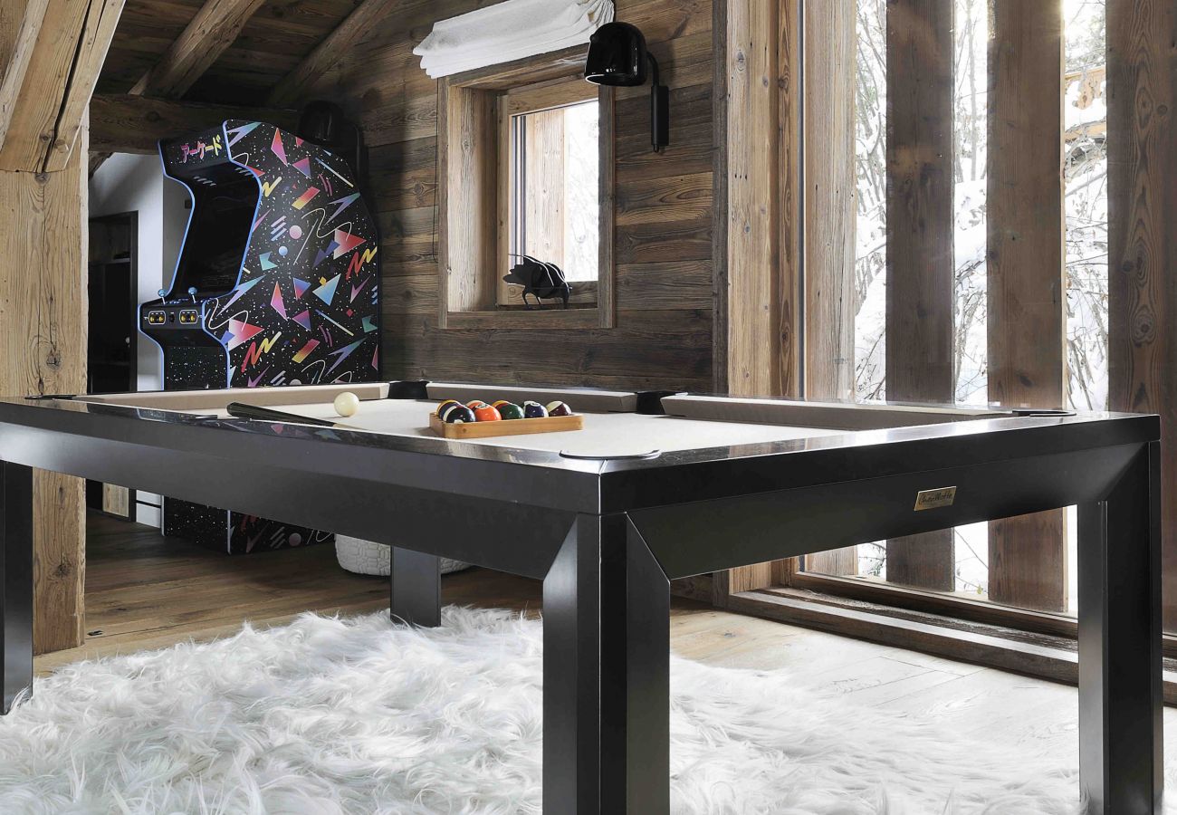 billiard, chalet de luxe, location saisonnière, combloux, vacances, lac, montagne, Mont-Blanc, villa, hôtel, neige, soleil 