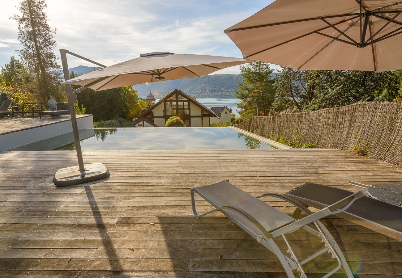 piscine, veyrier, appartement, luxe, location saisonnière, annecy, vacances, vue lac, montagne, hôtel, privée, neige, soleil 