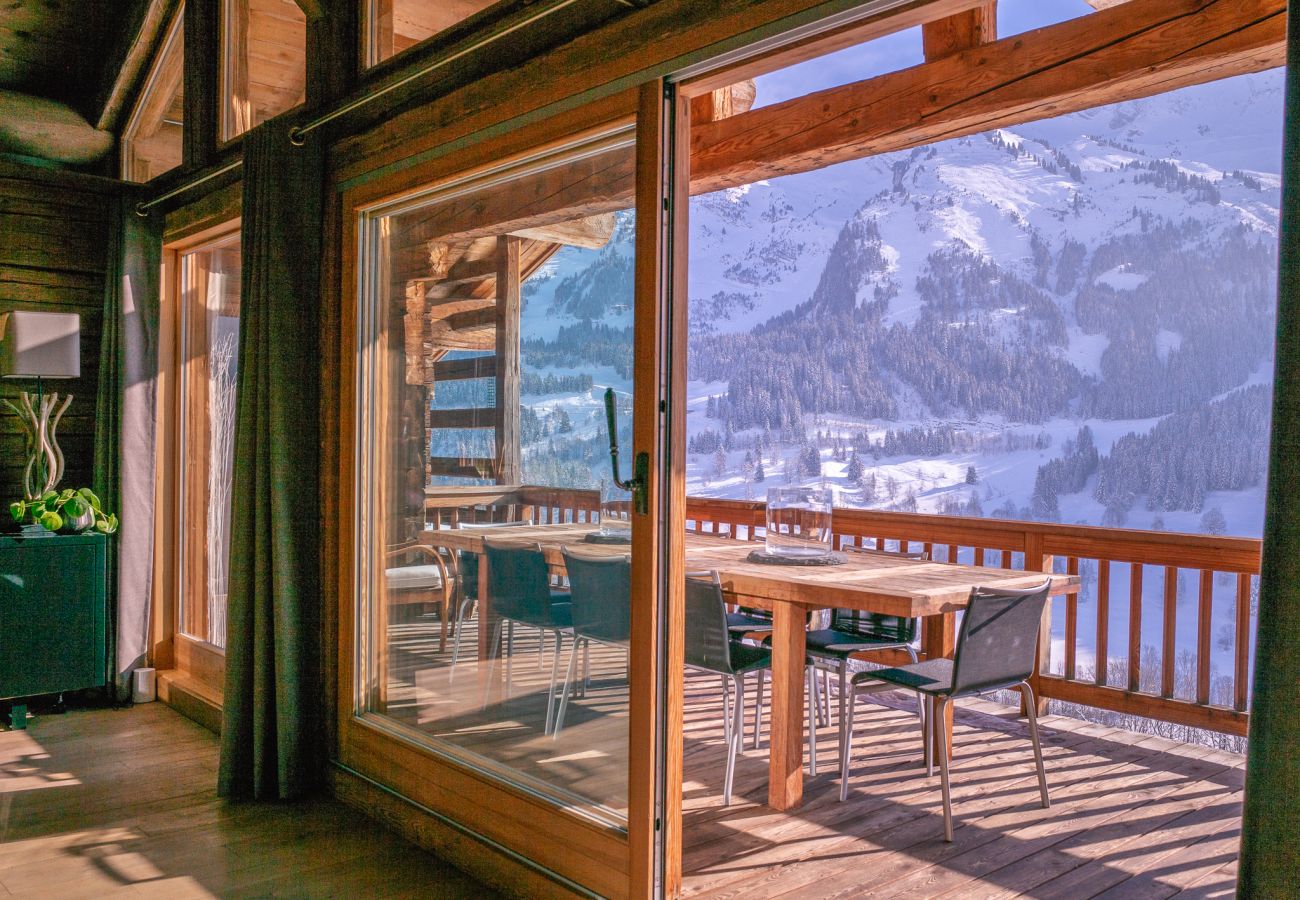 chalet, famille, luxe, location saisonnière, conciergerie haut de gamme, vacances, hôtel, la clusaz, soleil, alpes