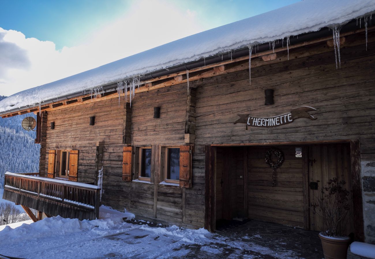 chalet de luxe à louer, location saisonnière, conciergerie, haut de gamme, luxe, prestige, standing, hotel, neige, vacances