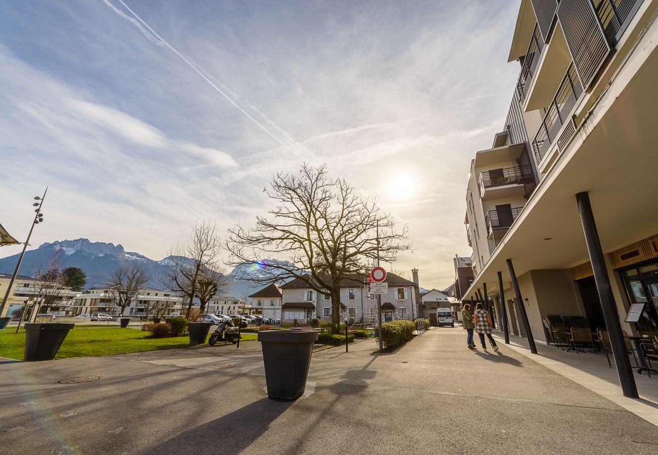 entrée, restaurant, neuf, appartement, 3 chambres, vacances entre amis, location de vacances, Saint Jorioz, lac, Annecy