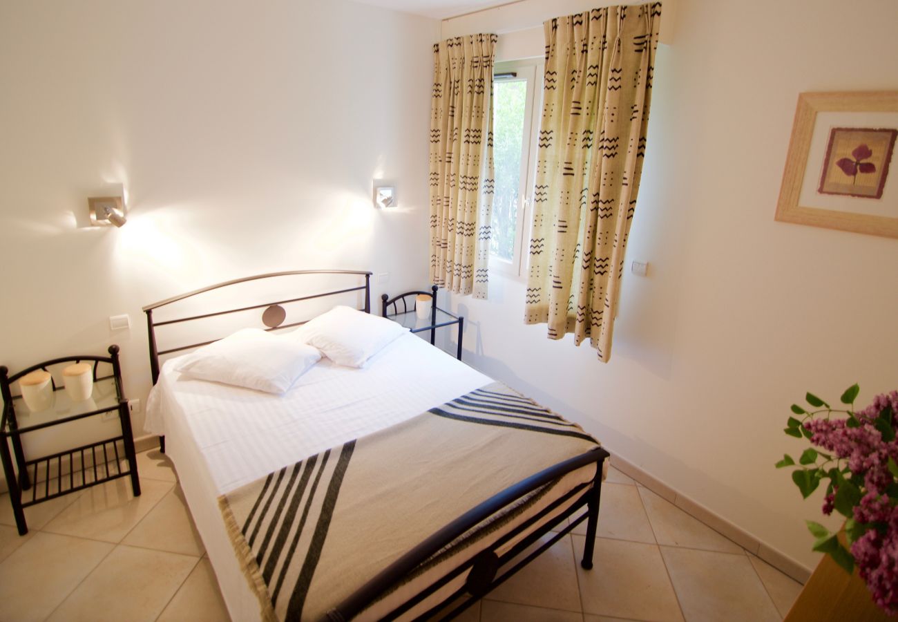appartement de luxe, vue lac, location saisonnière, conciergerie haut de gamme, vacances, hôtel, annecy, été