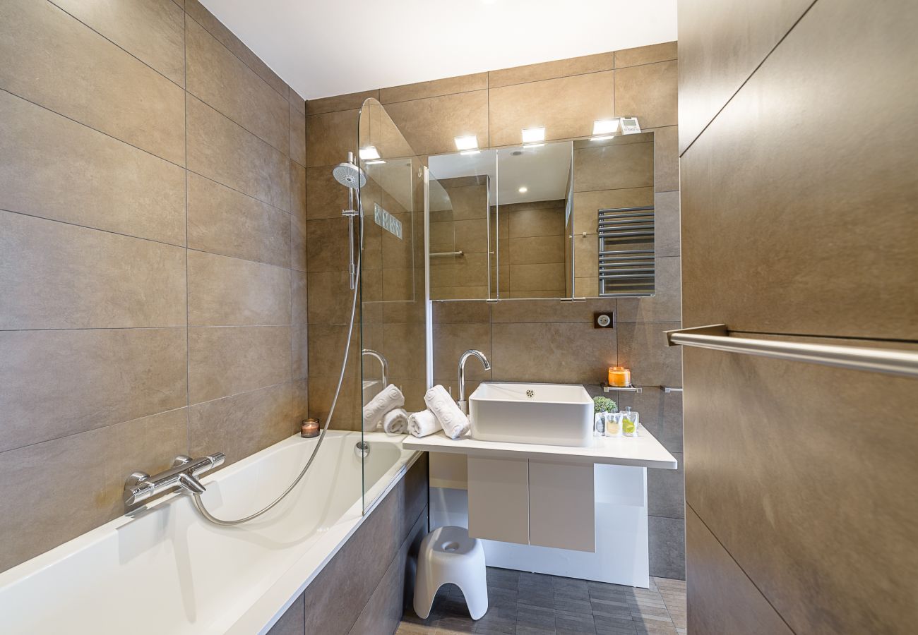 appartement à louer, vue lac annecy, location saisonnière Premium, Duingt, vacances, airbnb luxe, hotel, été, booking 