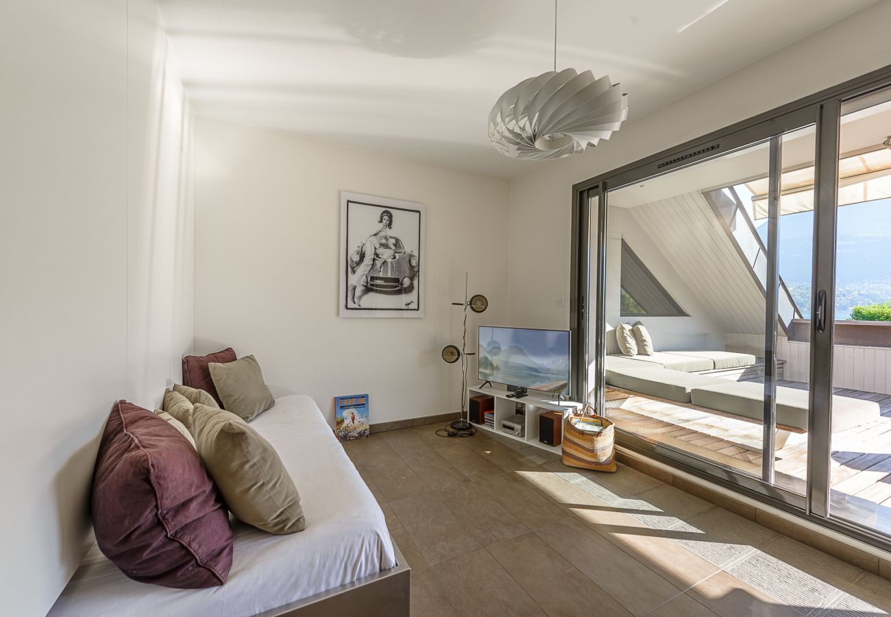 Résidence Les Jardins du Lac, vue lac annecy,  Duingt, vacances, airbnb luxe, hotel, été, booking 