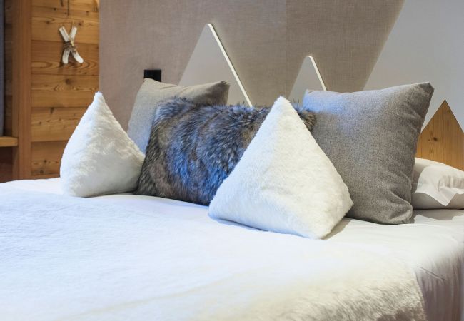 Chalet à La Clusaz - LCZ - Le Chalet Prestige, sauna et hammam 16p Chalet à La Clusaz - LCZ - Le Chalet Prestige, sauna et hammam 16p