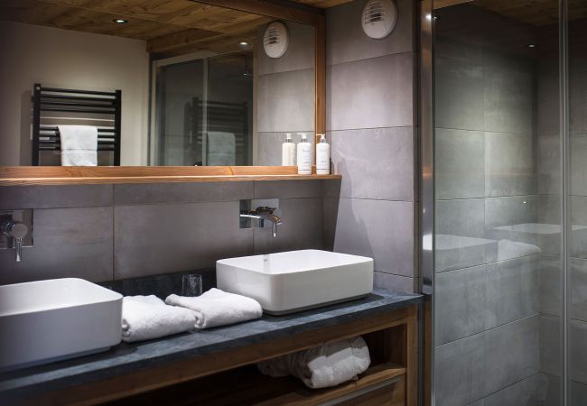 Chalet à La Clusaz - LCZ - Le Chalet Prestige, sauna et hammam 16p Chalet à La Clusaz - LCZ - Le Chalet Prestige, sauna et hammam 16p