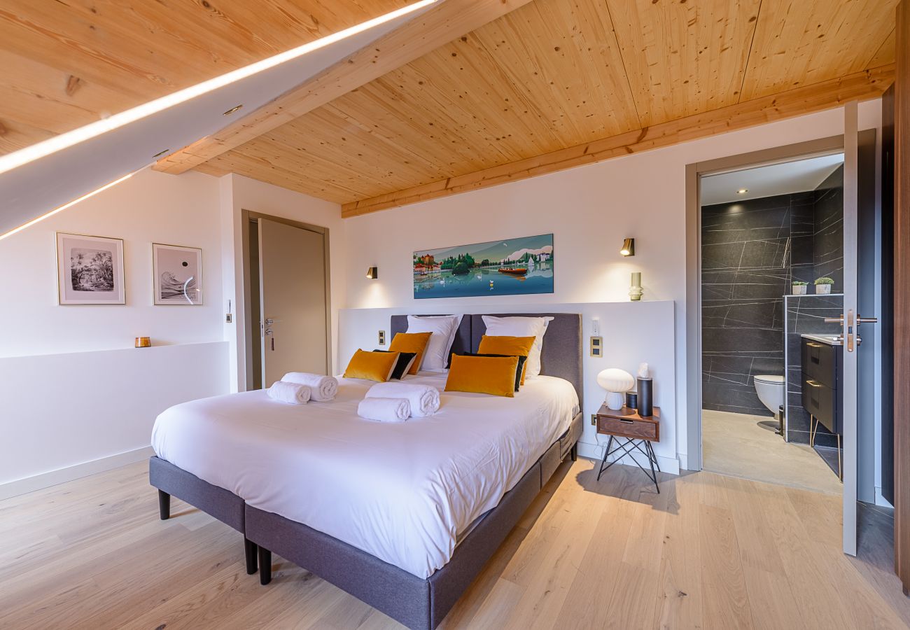 appartement de luxe à louer, lac annecy, location saisonnière, Talloires, superhost, airbnb, conciergerie haut de gamme appartement de luxe à louer, l
