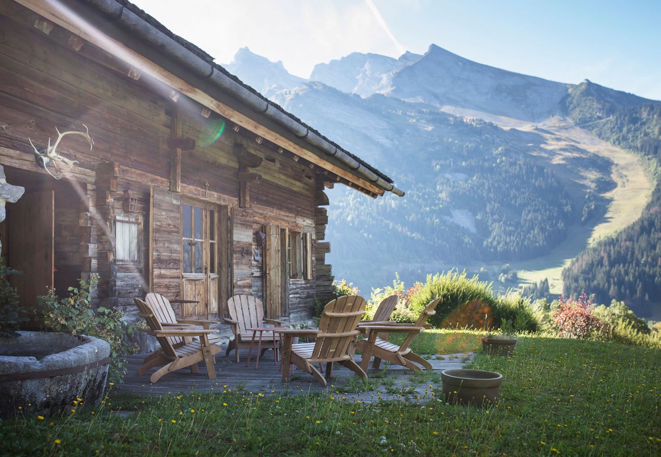 chalet de luxe à louer, la clusaz, location saisonnière, ski in out, superhost, vacances, conciergerie haut de gamme, alpes 