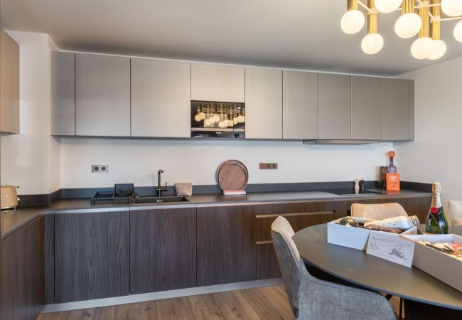 Appartement à Courchevel - Winter Courchevel -- L'Intresso, SKI IN OUT, 6pax Appartement à Courchevel - Winter Courchevel -- L'Intresso, SKI IN OUT, 6pax